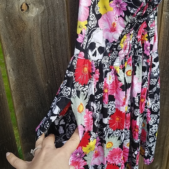 Hell Bunny Sweetheart Skull Floral Halter Dress - Picture 2 of 8